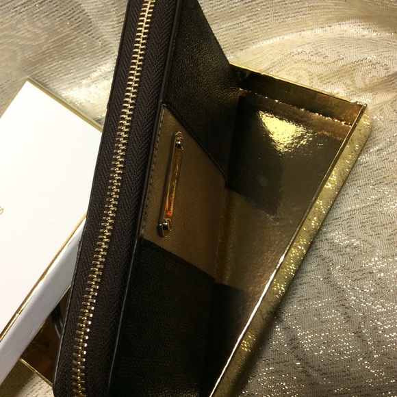 Michael Kors LG Coin Multi Function Phone Case - Picture 2 of 5